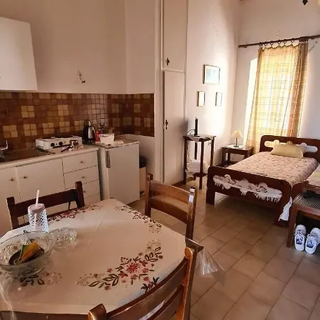 Porphyra Potamos (Kythira)