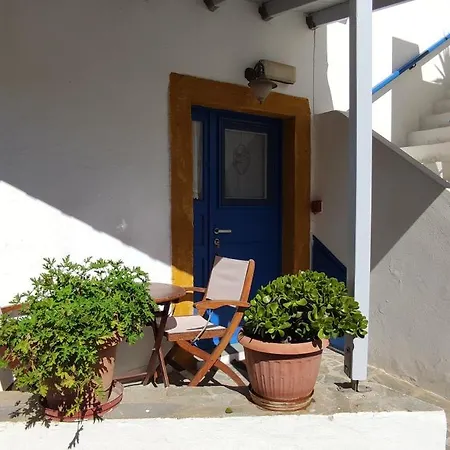 Porphyra Pensión Potamos (Kythira)